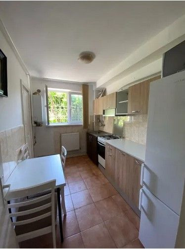 Apartament 3 camere decomomandat.FINISAT,MOBILAT zona Facultatea.de Litere,Horea
