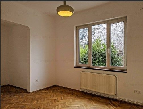 Casa de vanzare in zona PREMIUM a cartierului Andrei Muresanu