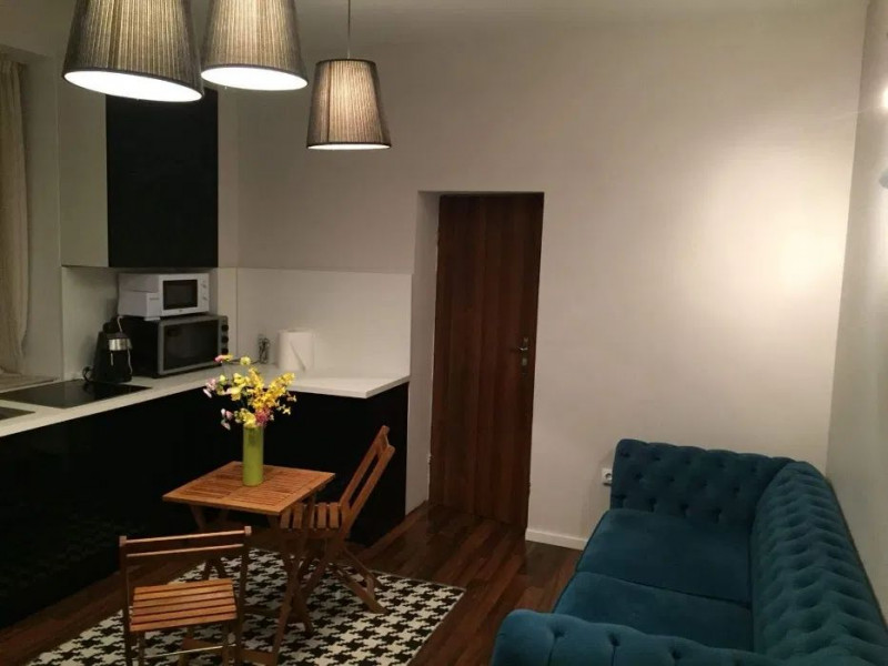 Apartament 3 camere decom. LUX, in CASA, str.MOTILOR