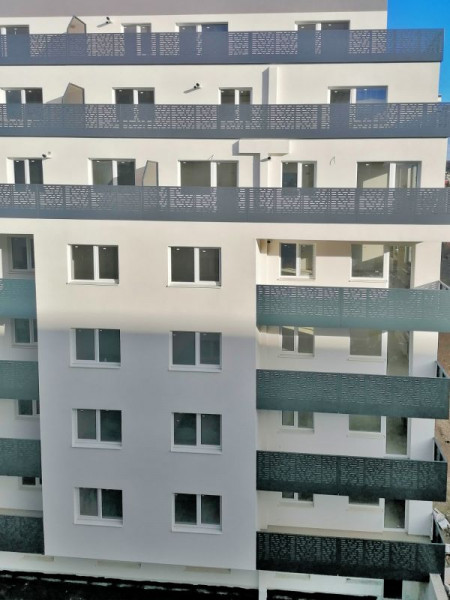 Apart. 2 camere decom., SEMIFINISAT, zona BMW, expunere sudică!