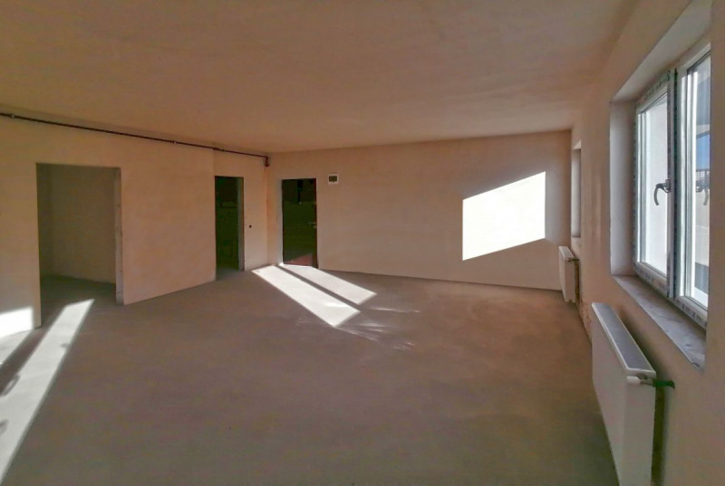 Apart. 2 camere decom., SEMIFINISAT, zona BMW, expunere sudică!