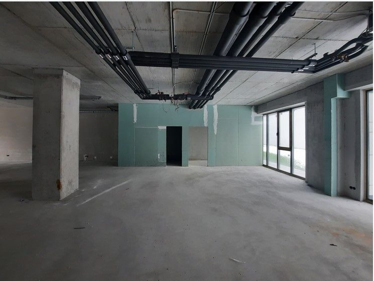 De inchiriat spatiu comercial 193 mp, 11 euro+TVA, negociabil